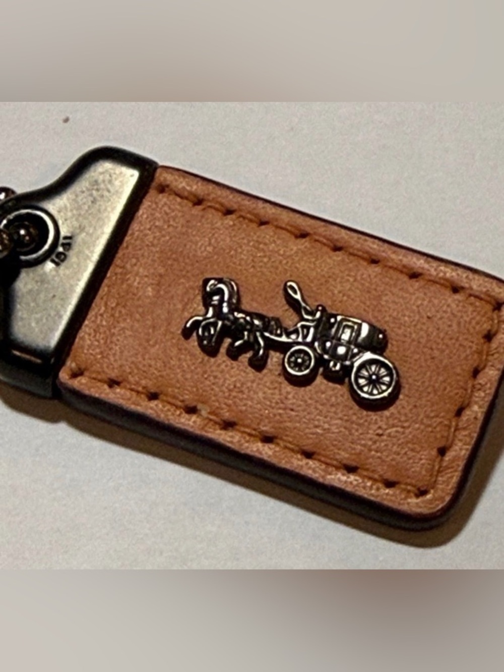 1941 Coach hangtag tan horse and carriage